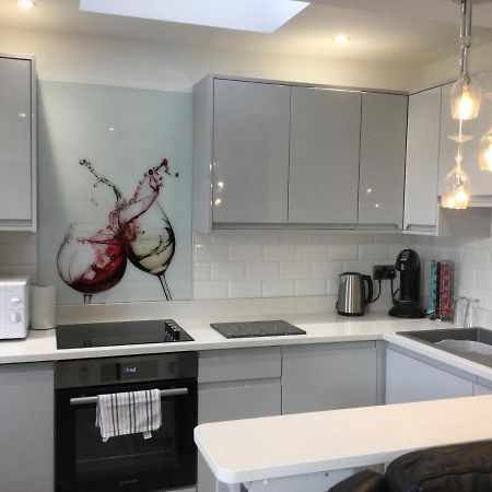 Leafy Lytham Central Lovely Ground Floor 1 Bedroom Apartment With Private Garden In Lytham Dog Friendly Lytham St Annes Exterior foto