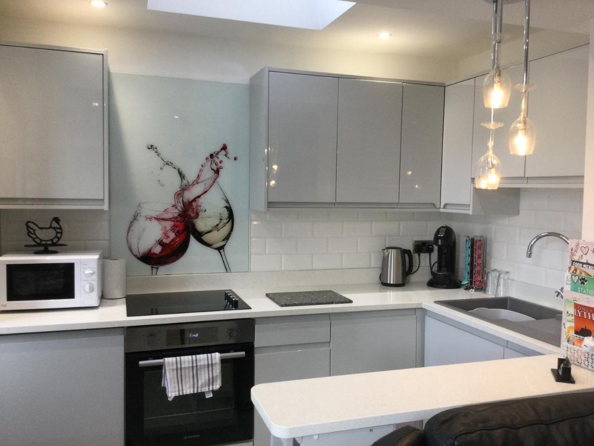 Leafy Lytham Central Lovely Ground Floor 1 Bedroom Apartment With Private Garden In Lytham Dog Friendly Lytham St Annes Exterior foto