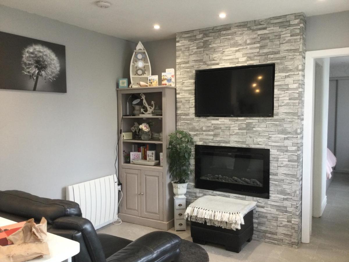 Leafy Lytham Central Lovely Ground Floor 1 Bedroom Apartment With Private Garden In Lytham Dog Friendly Lytham St Annes Exterior foto